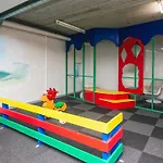 4 Person On A In * Hejls