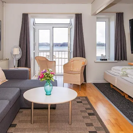 Apartamento 4 Person On A In