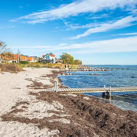 4 Person On A In Hejls
