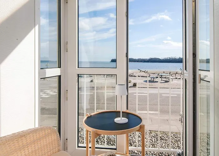 Appartement 4 Person On A In Hejls
